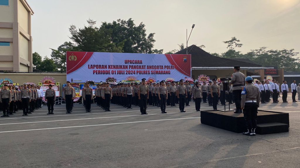 Sebanyak 67 Personil Polres Semarang Gelar Tasyakuran dan Upacara Kenaikan Pangkat Dalam Puncak HUT Bhayangkara Ke 78.